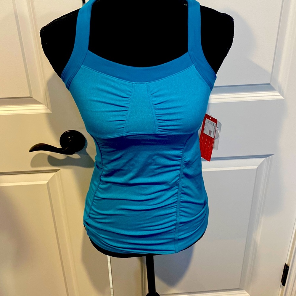 Athleta NWT tank top with built in bra shelf. Size XXS